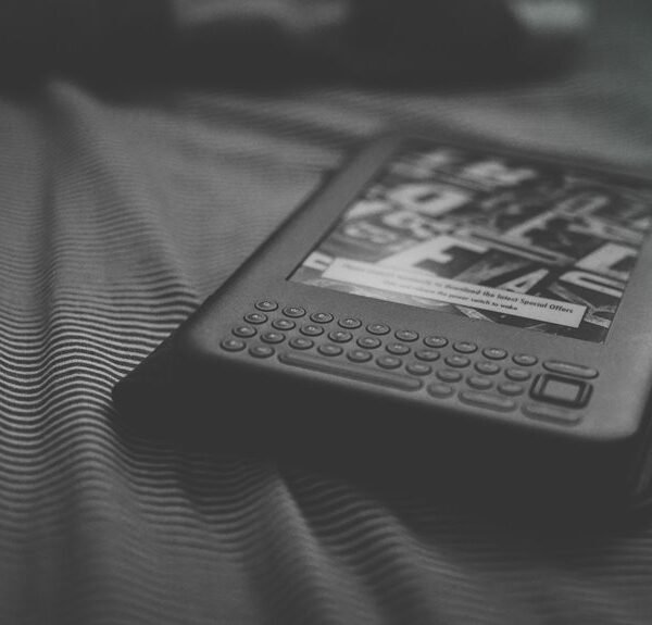 kindle ads supported vs not